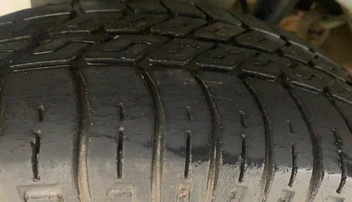 2013 Maruti Alto 800 LXI, Petrol, Manual, 18,143 km, Right Rear Tyre Tread