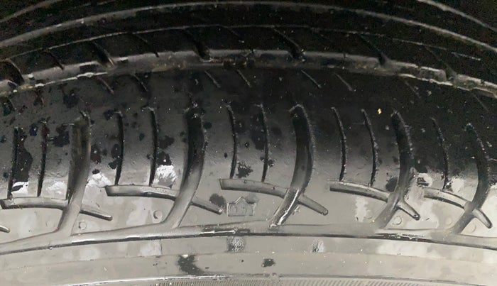 2018 Maruti Baleno DELTA PETROL 1.2, Petrol, Manual, 19,940 km, Left Rear Tyre Tread