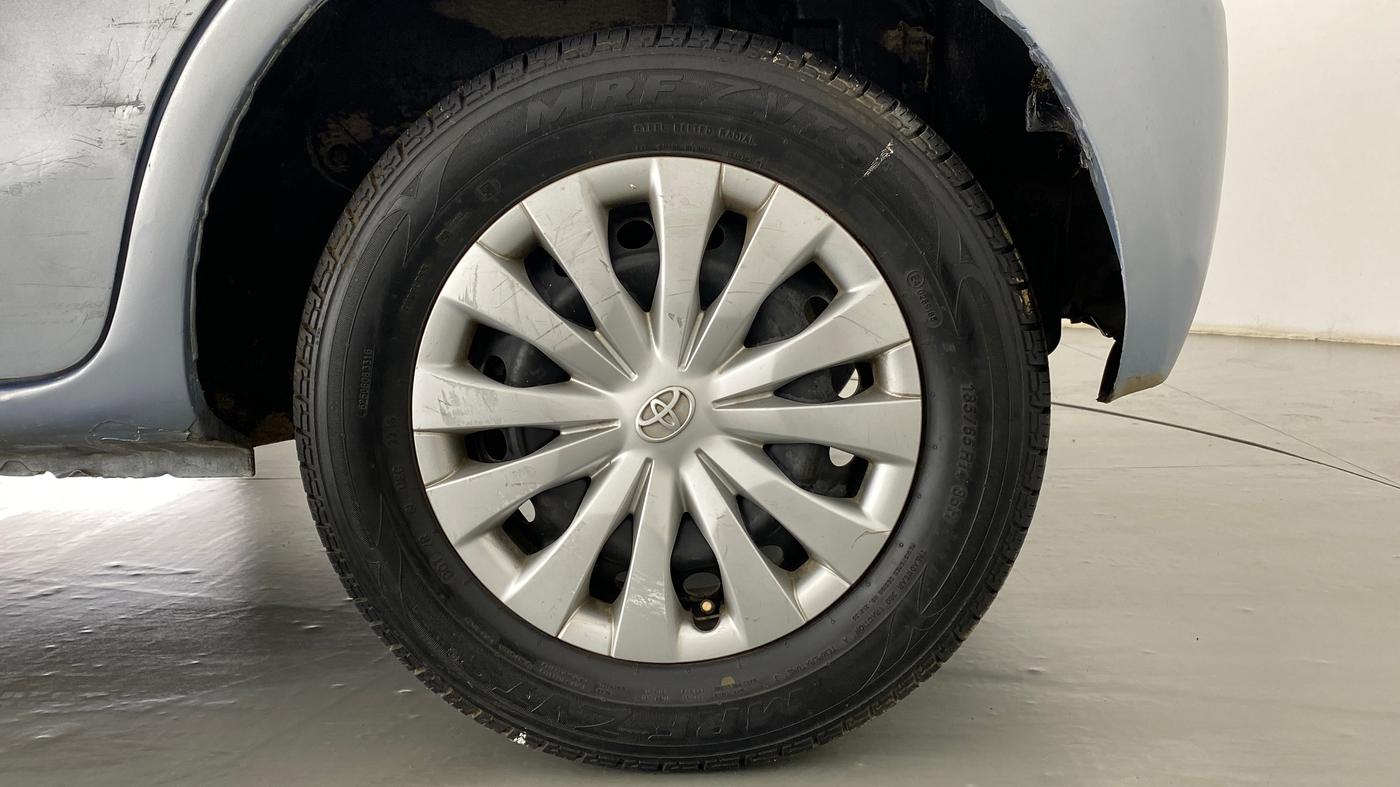 2013 Toyota Etios Liva G, Petrol, Manual, 77,156 km, Left Rear Wheel