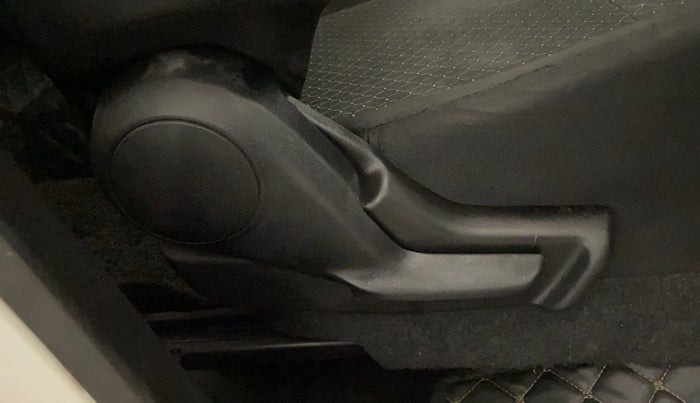 2022 Maruti IGNIS DELTA 1.2, Petrol, Manual, 68,812 km, Driver Side Adjustment Panel