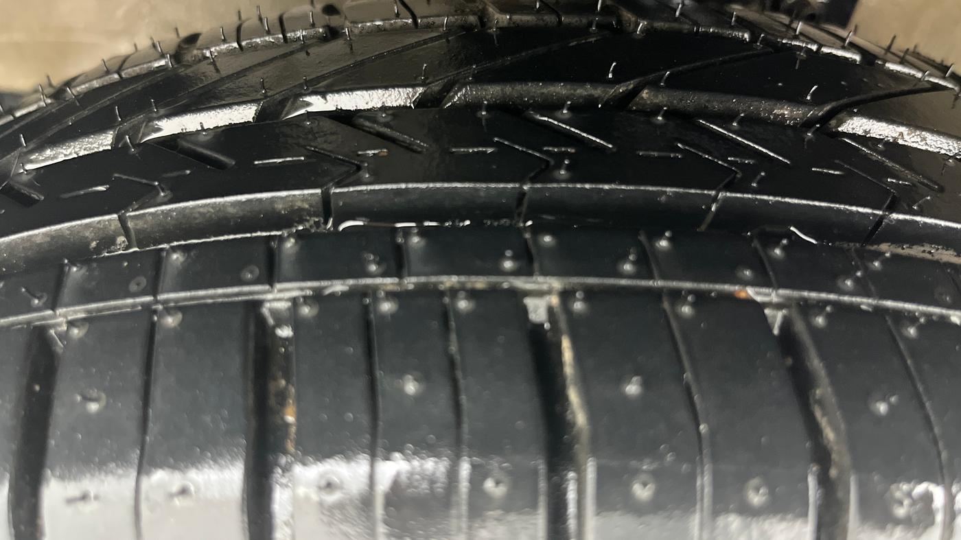 2017 Maruti Celerio VXI AMT, Petrol, Automatic, 37,577 km, Left Front Tyre Tread