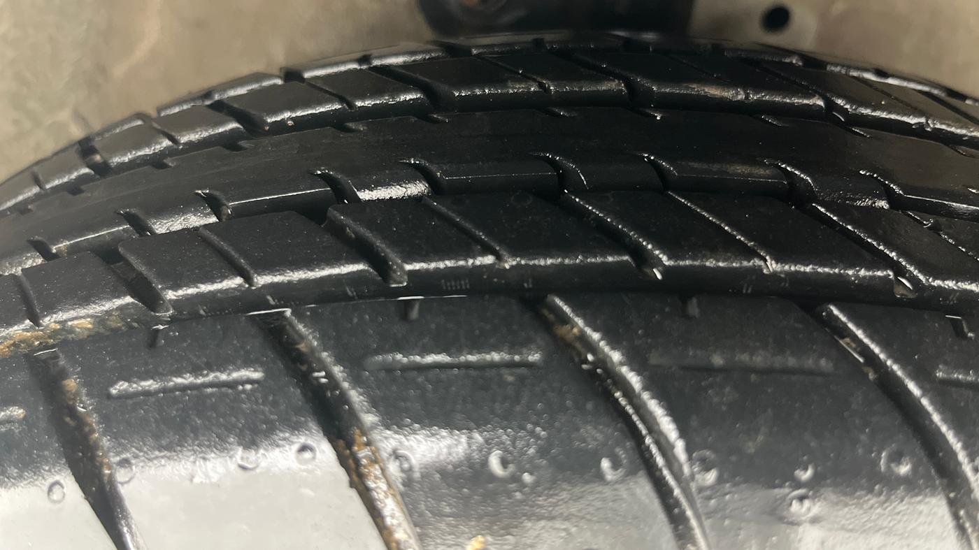 2017 Maruti Celerio VXI AMT, Petrol, Automatic, 37,577 km, Right Front Tyre Tread