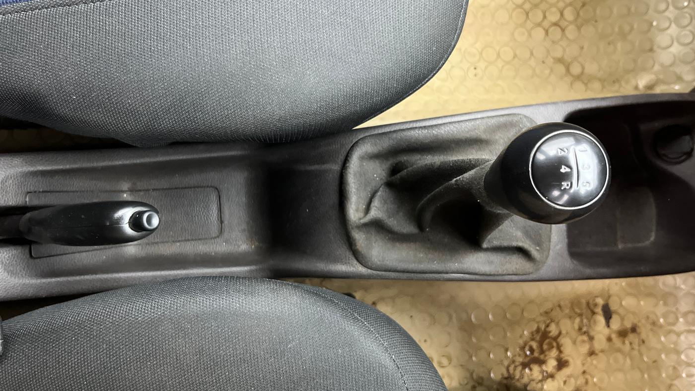 2015 Hyundai Eon MAGNA +, Petrol, Manual, 59,438 km, Gear Lever