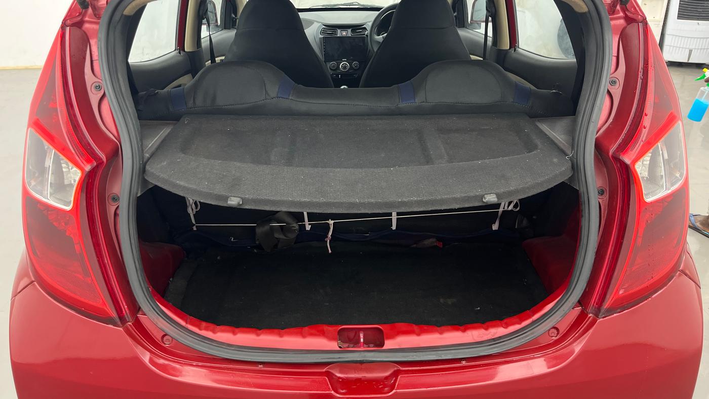 2015 Hyundai Eon MAGNA +, Petrol, Manual, 59,438 km, Boot Inside