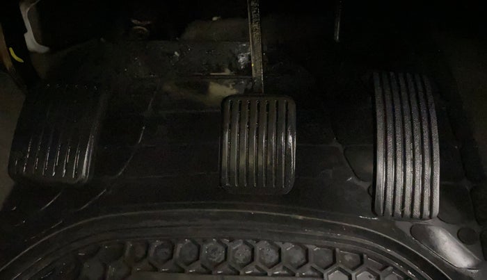 2015 Hyundai i10 MAGNA 1.1, Petrol, Manual, 49,188 km, Pedals