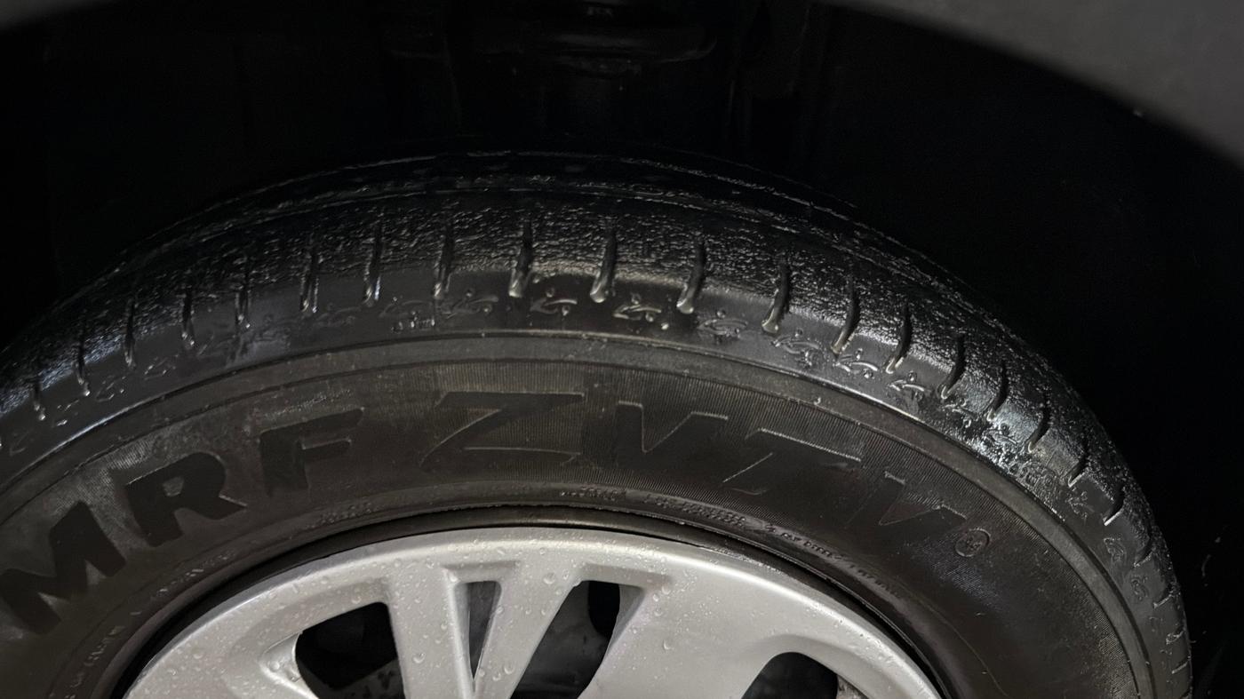 2021 Renault TRIBER RXE MT, Petrol, Manual, 30,126 km, Left Front Tyre Tread