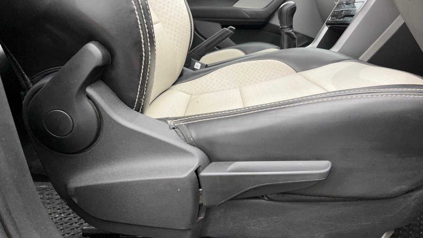 2023 Skoda KUSHAQ AMBITION 1.5 TSI MT, Petrol, Manual, 51,259 km, Driver Side Adjustment Panel