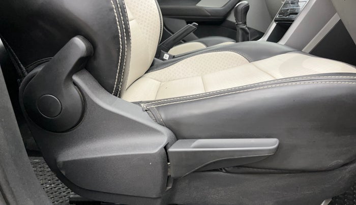 2023 Skoda KUSHAQ AMBITION 1.5 TSI MT, Petrol, Manual, 51,255 km, Driver Side Adjustment Panel