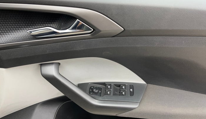 2023 Skoda KUSHAQ AMBITION 1.5 TSI MT, Petrol, Manual, 51,255 km, Driver Side Door Panels Control