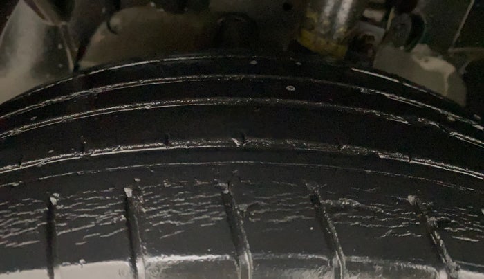 2017 Ford Ecosport TREND 1.5L DIESEL, Diesel, Manual, 81,708 km, Left Front Tyre Tread