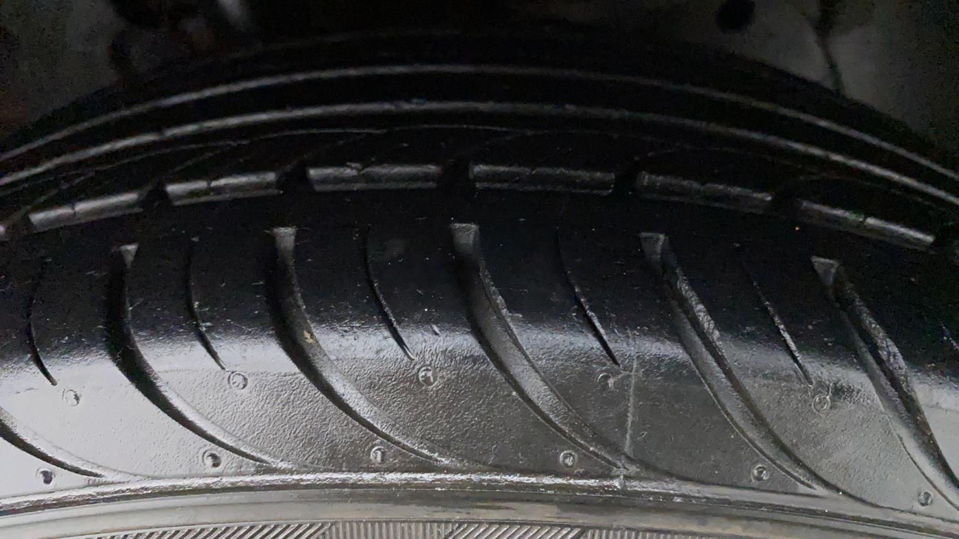 2018 Ford Figo Aspire 1.2 TITANIUM PETROL, Petrol, Manual, 17,870 km, Left Rear Tyre Tread