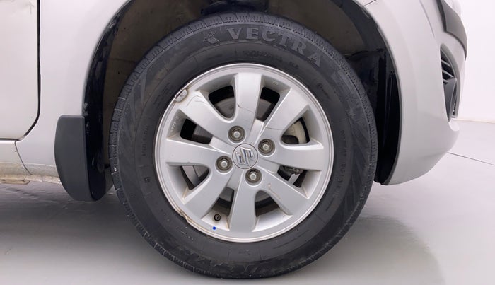 2015 Maruti Ritz ZXI, Petrol, Manual, 48,184 km, Right Front Wheel