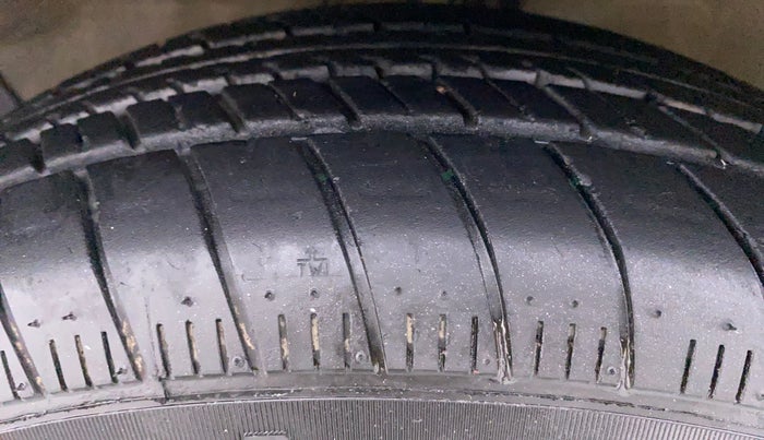 2015 Maruti Ritz ZXI, Petrol, Manual, 48,184 km, Left Front Tyre Tread