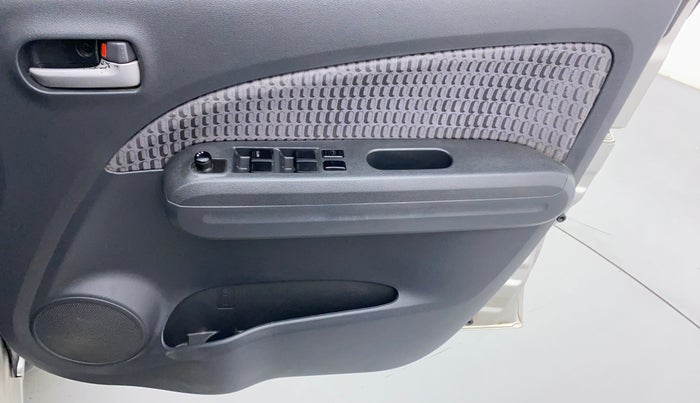 2015 Maruti Ritz ZXI, Petrol, Manual, 48,184 km, Driver Side Door Panels Control