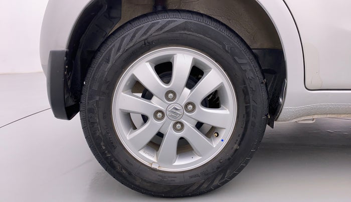 2015 Maruti Ritz ZXI, Petrol, Manual, 48,184 km, Right Rear Wheel