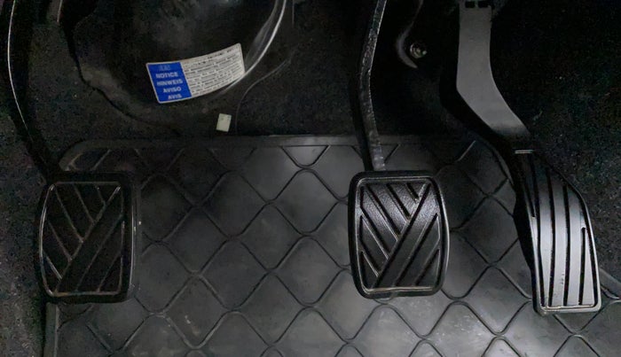 2015 Maruti Ritz ZXI, Petrol, Manual, 48,184 km, Pedals