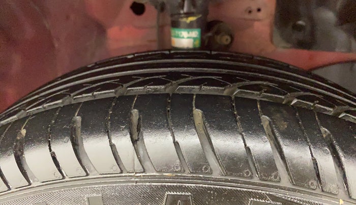 2015 Honda Brio 1.2 S MT I VTEC, Petrol, Manual, 45,067 km, Right Front Tyre Tread