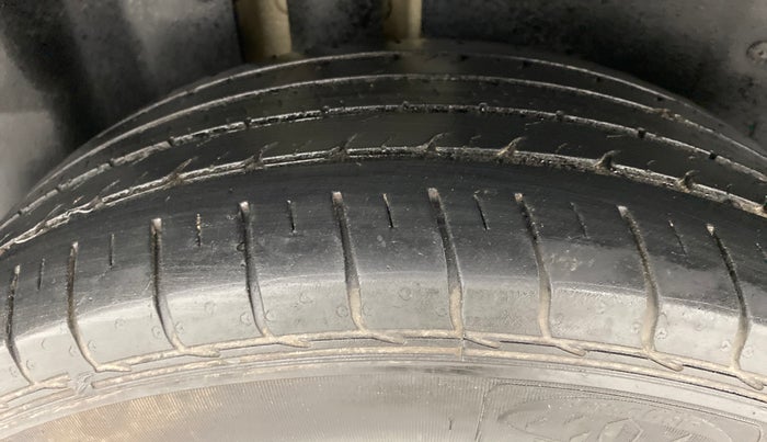 2019 MG HECTOR SHARP 2.0 DIESEL, Diesel, Manual, 30,490 km, Right Front Tyre Tread