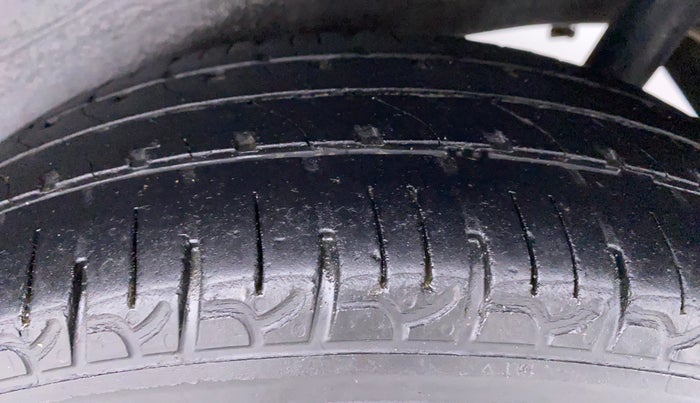 2016 Maruti Wagon R 1.0 VXI, Petrol, Manual, 71,242 km, Left Rear Tyre Tread