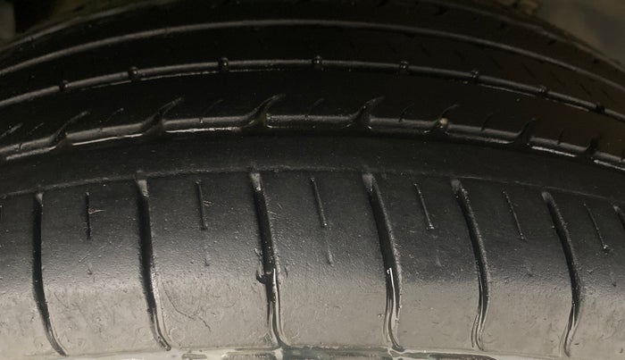 2023 Tata NEXON XM PLUS SUNROOF PETROL, Petrol, Manual, 27,881 km, Right Rear Tyre Tread