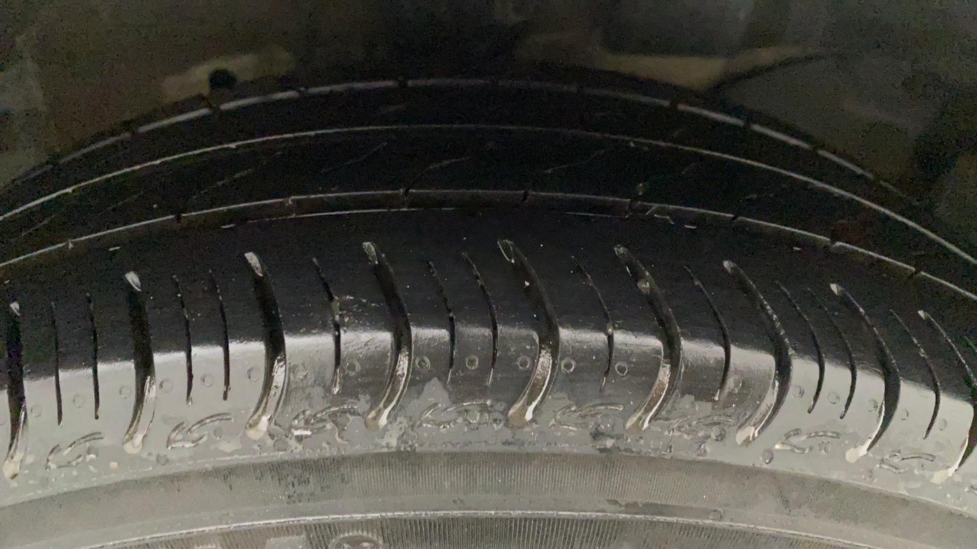 2021 Honda Amaze 1.2L I-VTEC VX CVT, Petrol, Automatic, 23,146 km, Right Front Tyre Tread