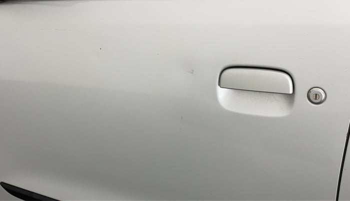 2017 Maruti Wagon R 1.0 VXI, CNG, Manual, 31,818 km, Front passenger door - Minor scratches