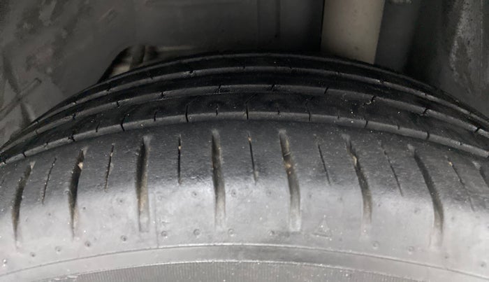 2019 Ford Figo Aspire 1.2 TITANIUM PETROL, Petrol, Manual, 44,419 km, Left Rear Tyre Tread