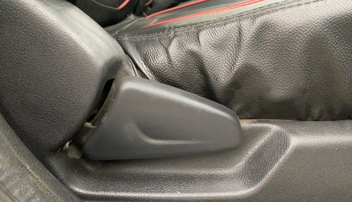 2016 Renault Kwid RXT 0.8, Petrol, Manual, 85,403 km, Driver Side Adjustment Panel