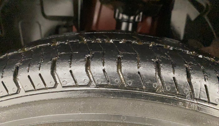 2016 Renault Kwid RXT 0.8, Petrol, Manual, 85,403 km, Left Front Tyre Tread