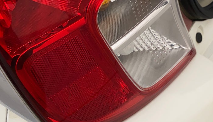 2016 Maruti Celerio VXI (O), Petrol, Manual, 74,862 km, Left tail light - Minor scratches