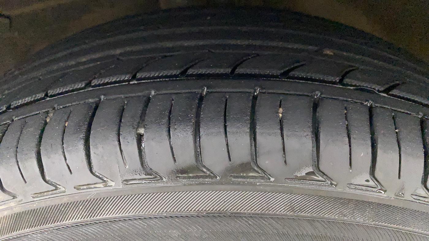 2016 Maruti Celerio VXI (O), Petrol, Manual, 74,862 km, Left Front Tyre Tread