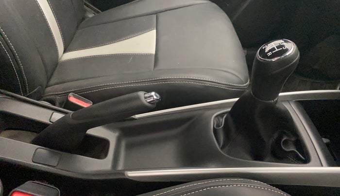 2016 Maruti Baleno DELTA PETROL 1.2, Petrol, Manual, 20,033 km, Gear Lever