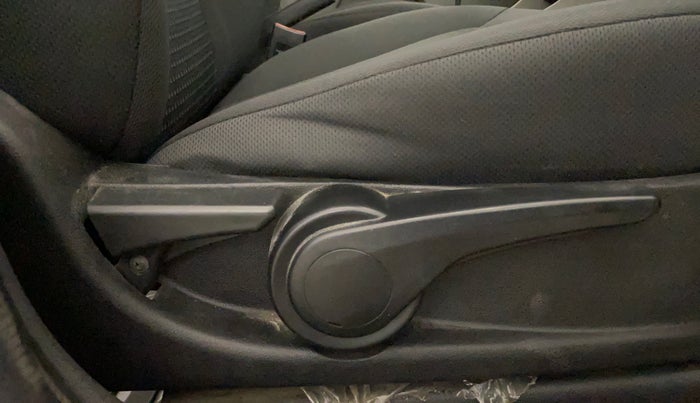 2018 Tata Tiago XZA PETROL, Petrol, Automatic, 68,178 km, Driver Side Adjustment Panel