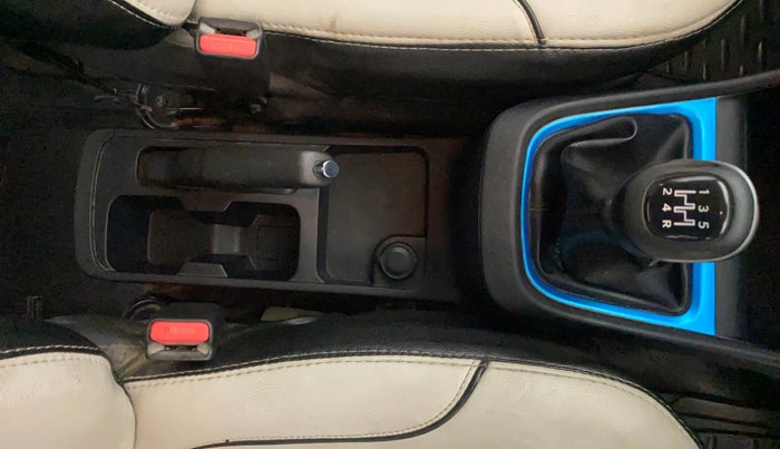 2023 Tata PUNCH CREATIVE  MT, Petrol, Manual, 72,599 km, Gear Lever