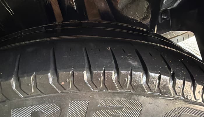 2021 Maruti XL6 ZETA MT, Petrol, Manual, 85,087 km, Left Rear Tyre Tread