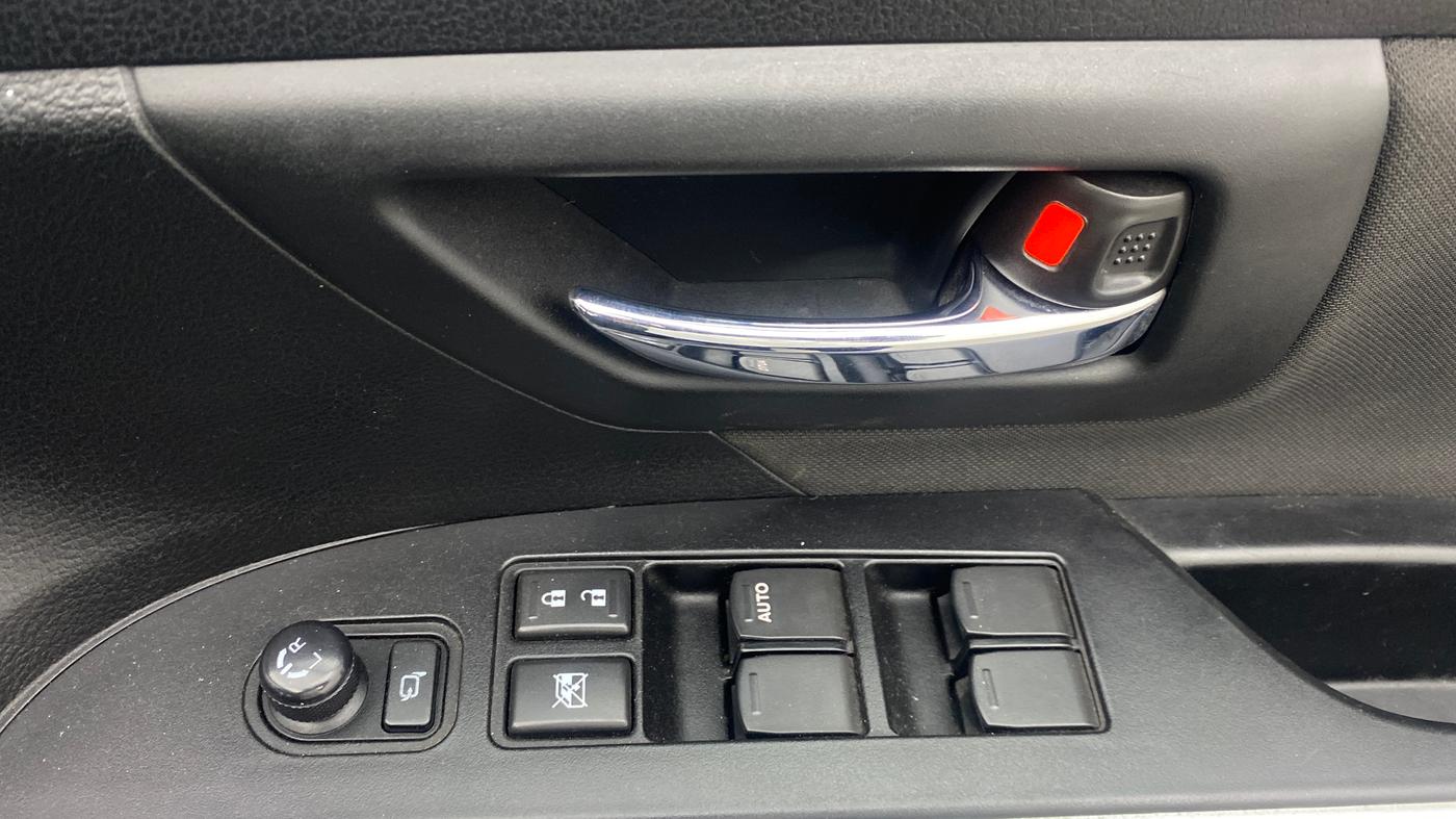 2018 Maruti S Cross ZETA 1.3, Diesel, Manual, 39,069 km, Driver Side Door Panels Control