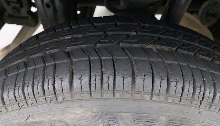 2010 Maruti Zen Estilo LXI, Petrol, Manual, 25,828 km, Right Rear Tyre Tread