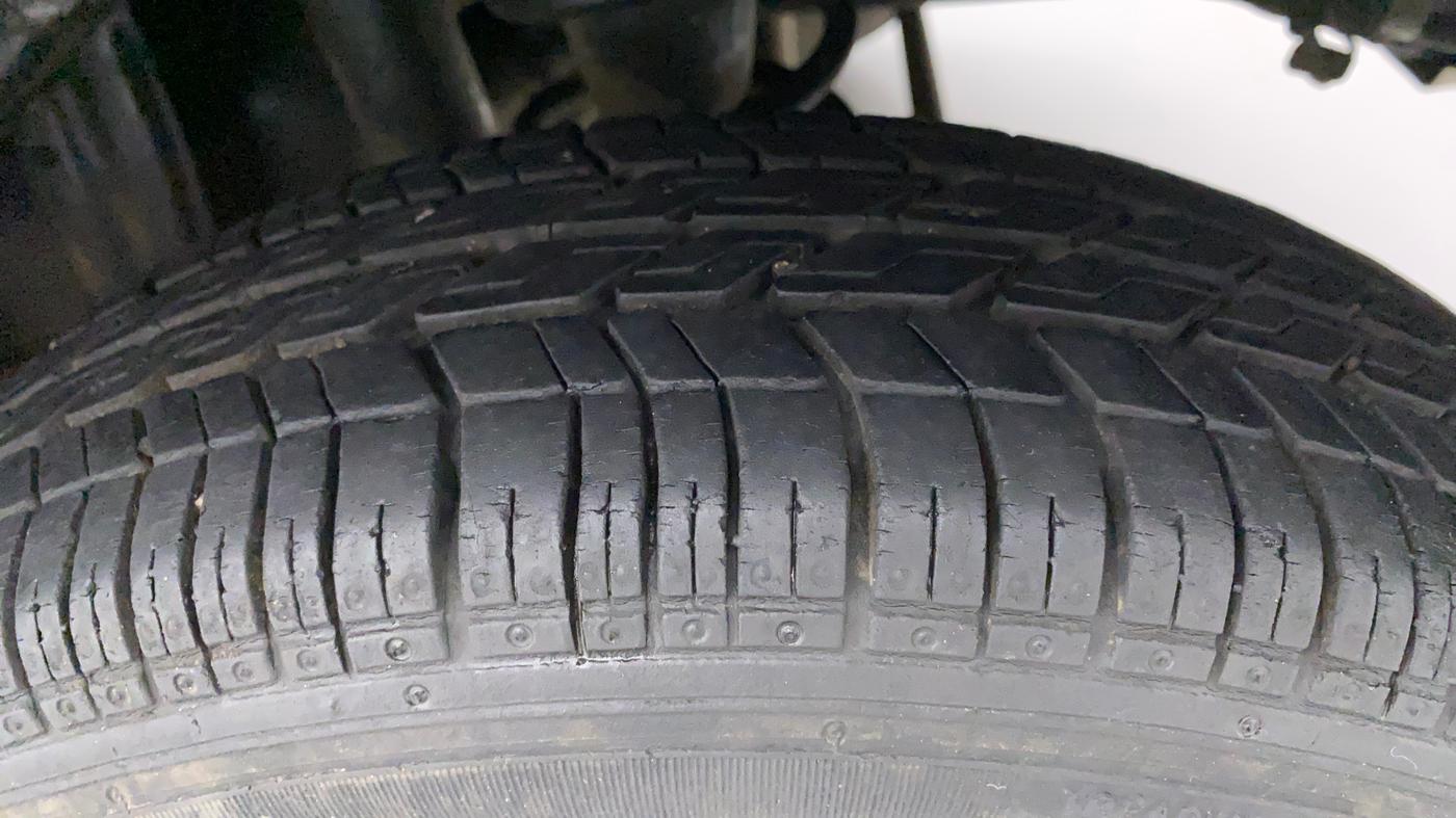 2010 Maruti Zen Estilo LXI, Petrol, Manual, 25,828 km, Left Rear Tyre Tread