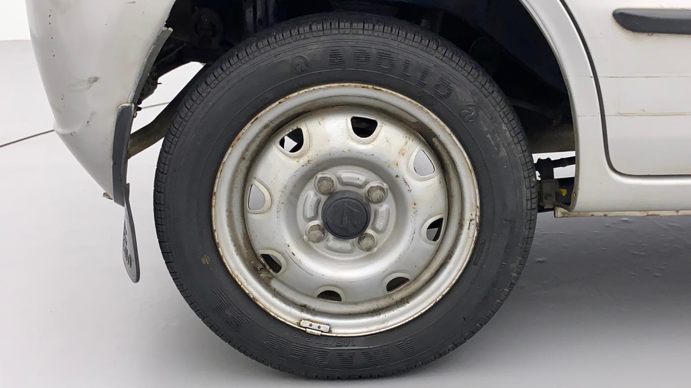 2010 Maruti Zen Estilo LXI, Petrol, Manual, 25,828 km, Right Rear Wheel