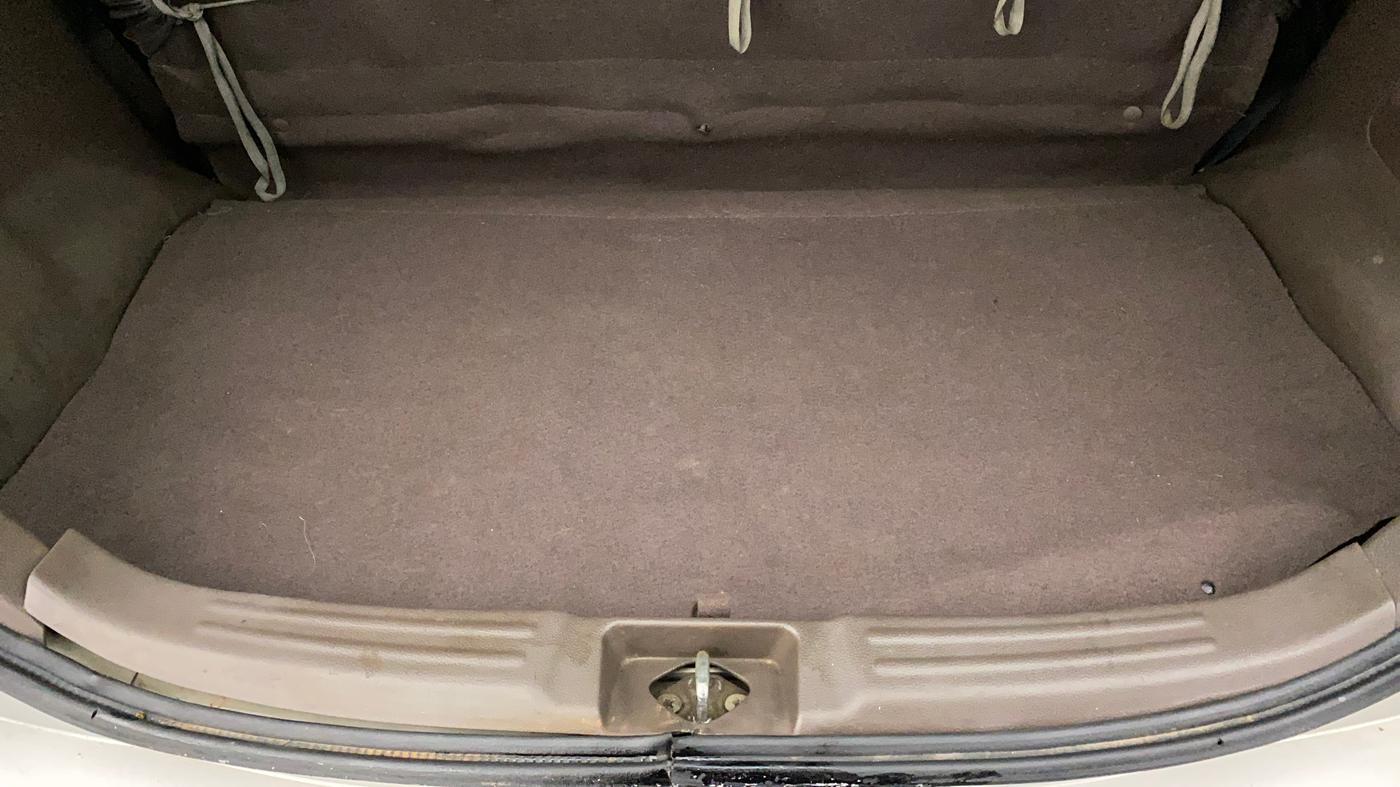 2010 Maruti Zen Estilo LXI, Petrol, Manual, 25,828 km, Boot Inside