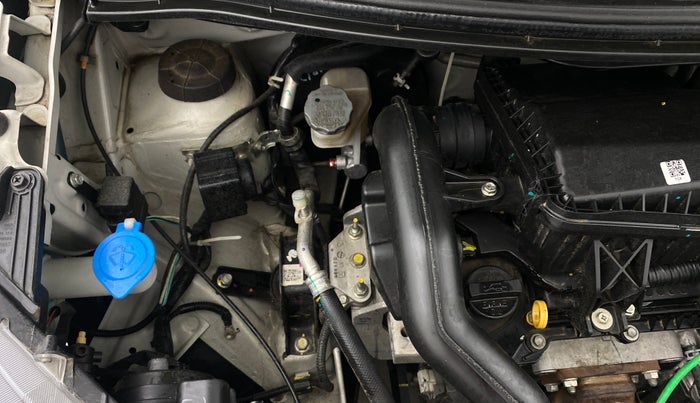 2025 Maruti New Wagon-R VXI 1.0 AMT, Petrol, Automatic, 13,720 km, Engine View - Right