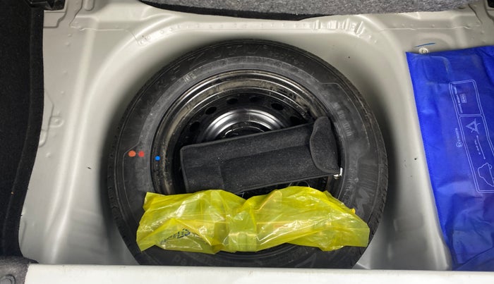 2025 Maruti New Wagon-R VXI 1.0 AMT, Petrol, Automatic, 13,720 km, Spare Tyre