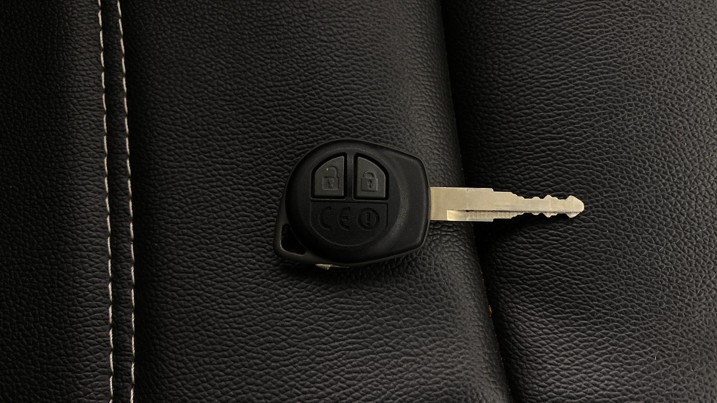 2025 Maruti New Wagon-R VXI 1.0 AMT, Petrol, Automatic, 13,720 km, Key Close Up