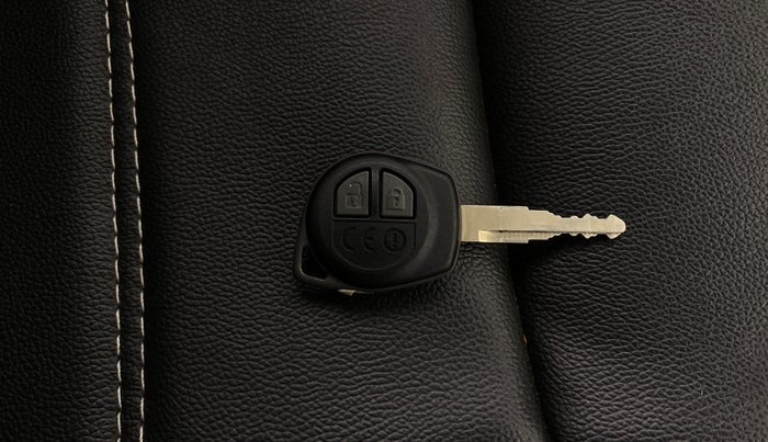 2025 Maruti New Wagon-R VXI 1.0 AMT, Petrol, Automatic, 13,720 km, Key Close Up