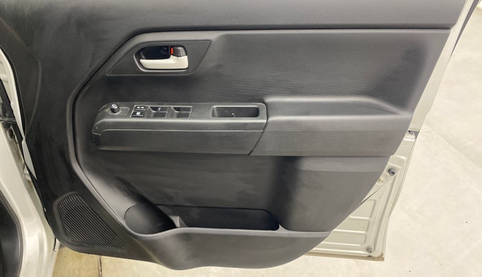 2025 Maruti New Wagon-R VXI 1.0 AMT, Petrol, Automatic, 13,720 km, Driver Side Door Panels Control