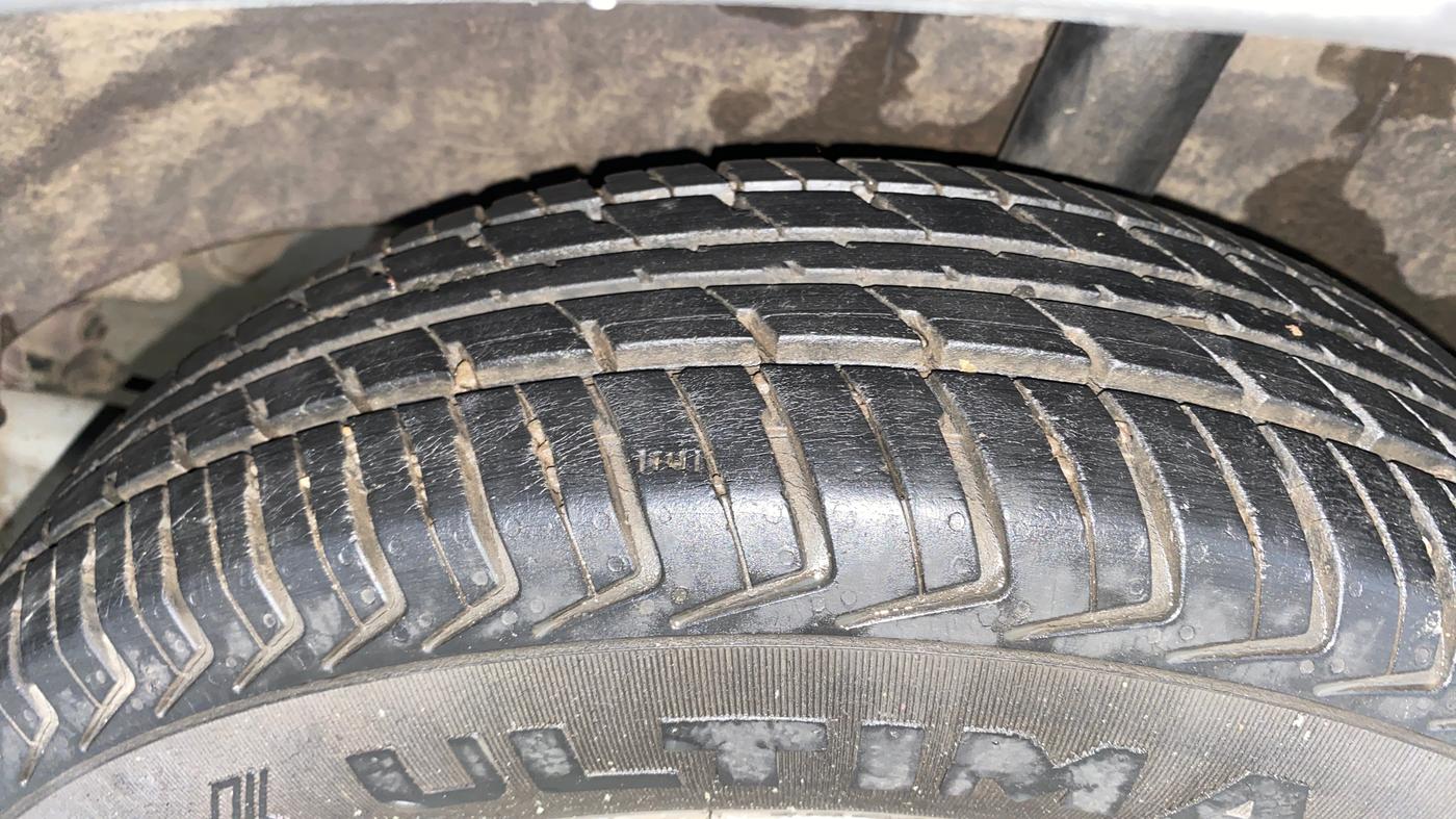 2018 Renault Kwid RXT 1.0 (O), Petrol, Manual, 23,668 km, Left Rear Tyre Tread