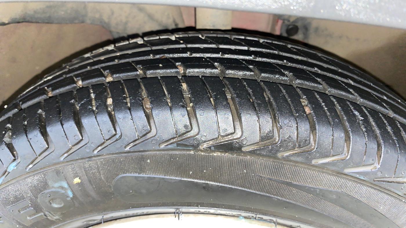 2018 Renault Kwid RXT 1.0 (O), Petrol, Manual, 23,668 km, Right Front Tyre Tread