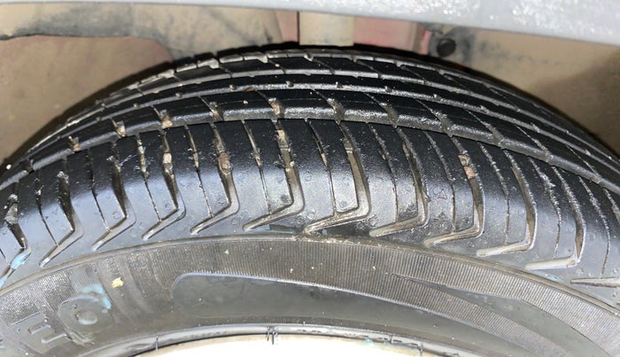 2018 Renault Kwid RXT 1.0 (O), Petrol, Manual, 23,668 km, Right Front Tyre Tread