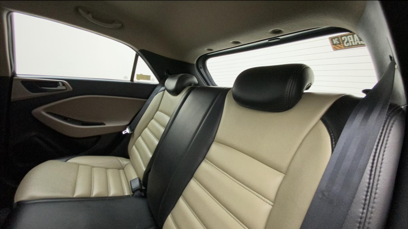 2015 Hyundai Elite i20 ASTA 1.2, Petrol, Manual, 20,632 km, Right Side Rear Door Cabin