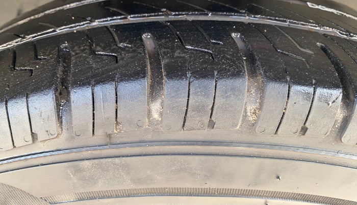 2018 Tata Tiago XZ PETROL, Petrol, Manual, 51,520 km, Right Front Tyre Tread